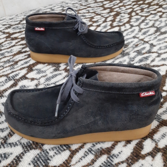 clarks shoes international